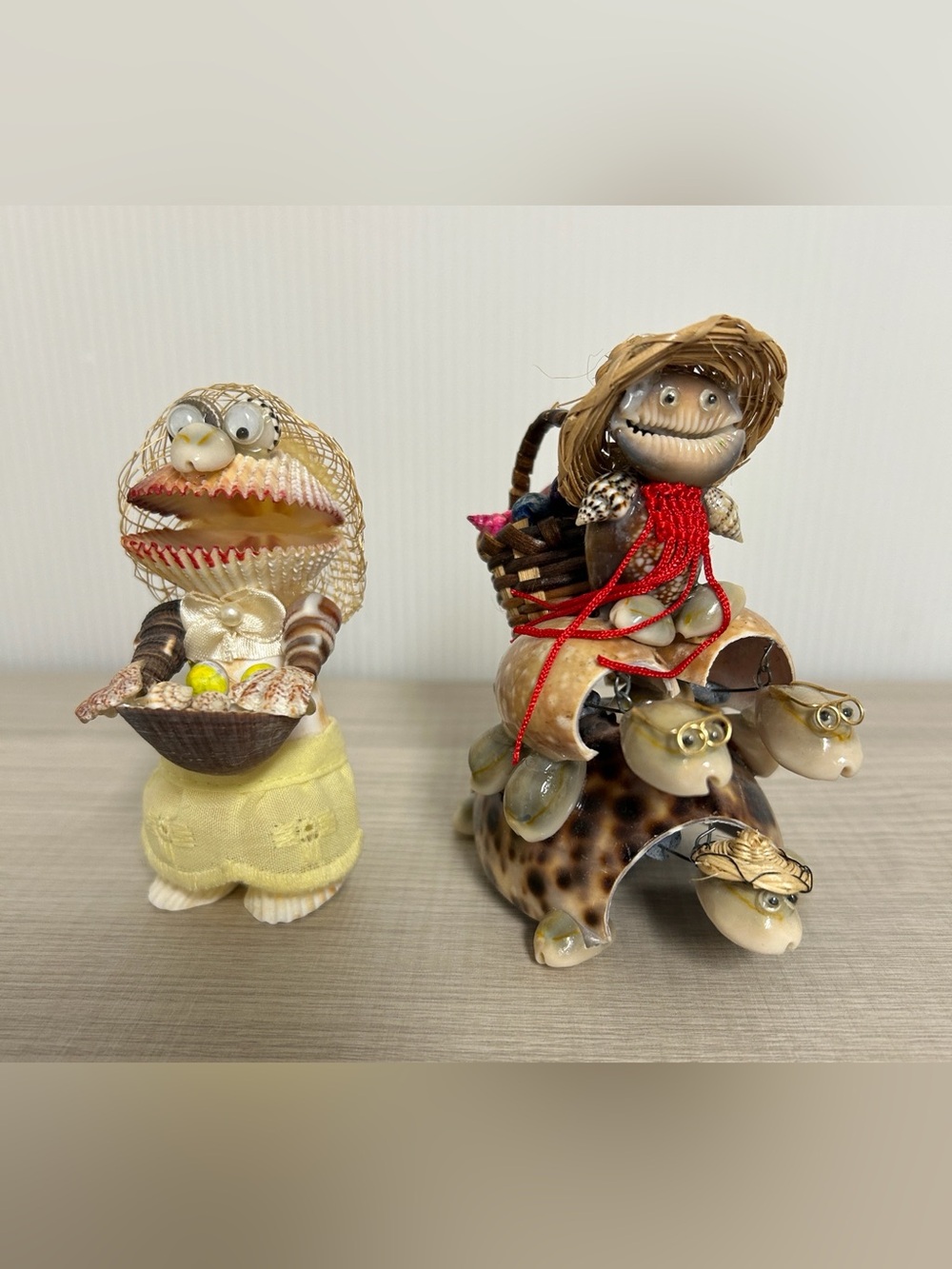 Handmade Whimsical Lot of 2 Seashell Figurines Bobblehead Turtles & Shell Woman